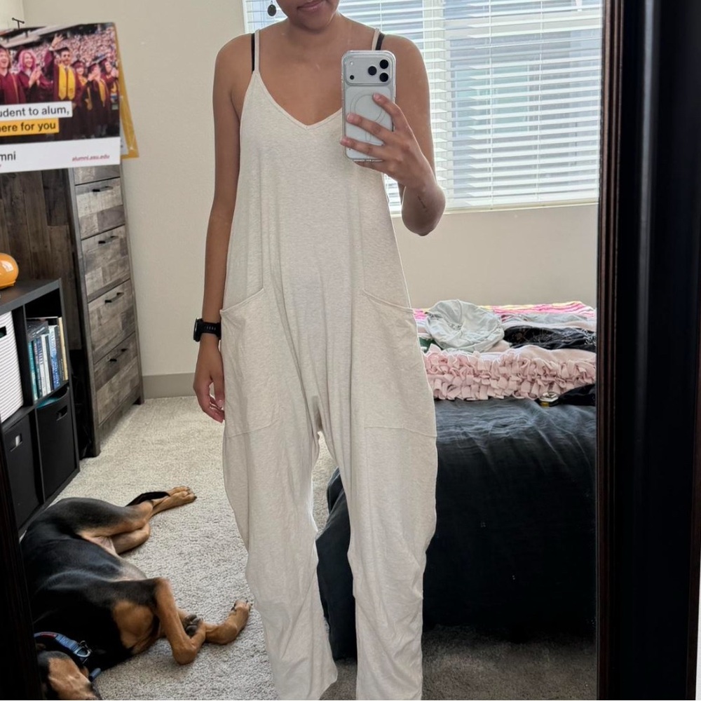 Free people hot shot onsie jumpsuit xs/s
Lightweight